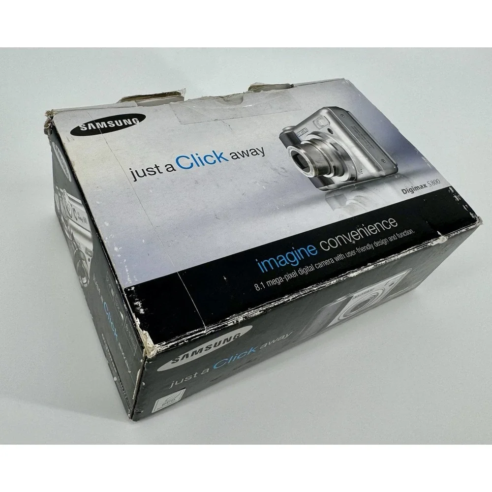 Samsung Digimax S800 8.1 Mega Pixels Digital Camera Silver Point in Original Box